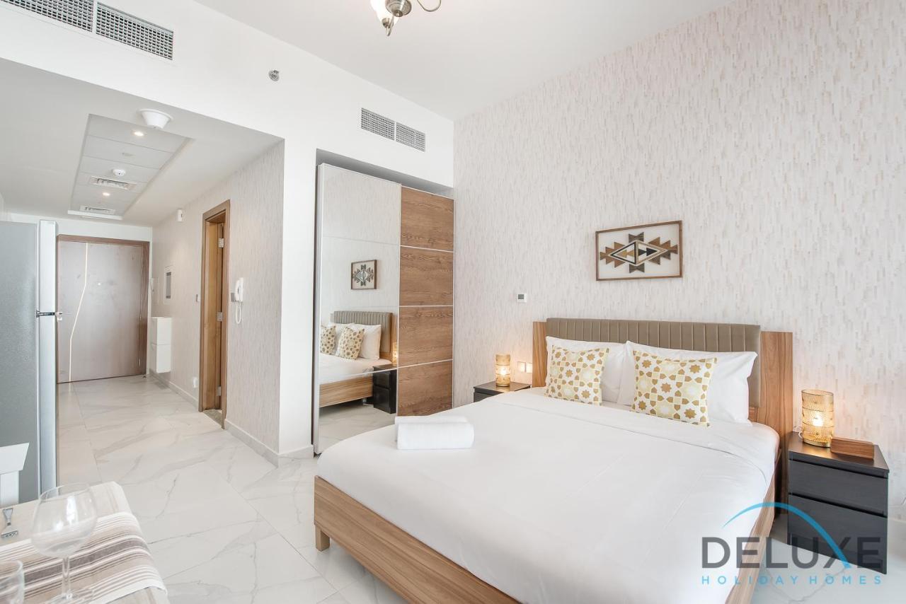 Intimate Studio At Millennium Binghatti Residence Business Bay By Deluxe Holiday Homes Dubai Exterior foto